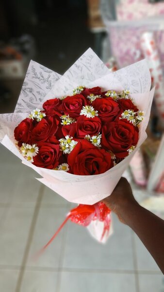 Bouquet de Roses Rouges Éclatantes