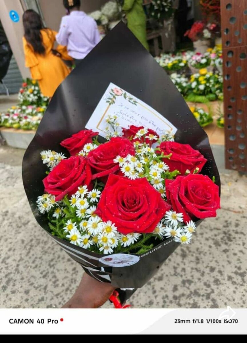 Bouquet de roses rouges et blanches