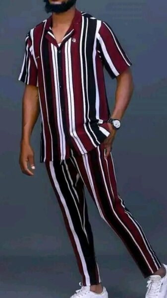 Ensemble rayé élégant homme