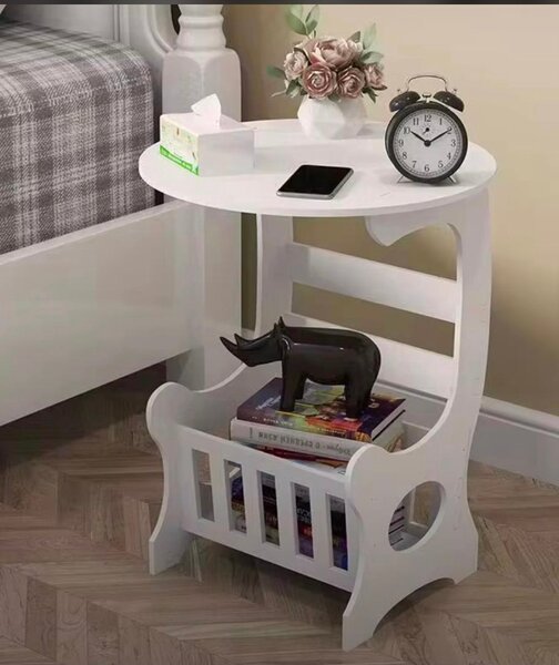 Table de nuit ronde avec étagère à livres