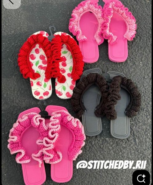 Sandales tissées colorées