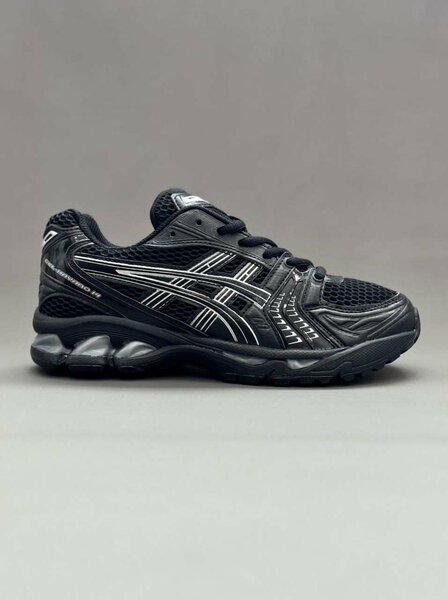 ASICS noir