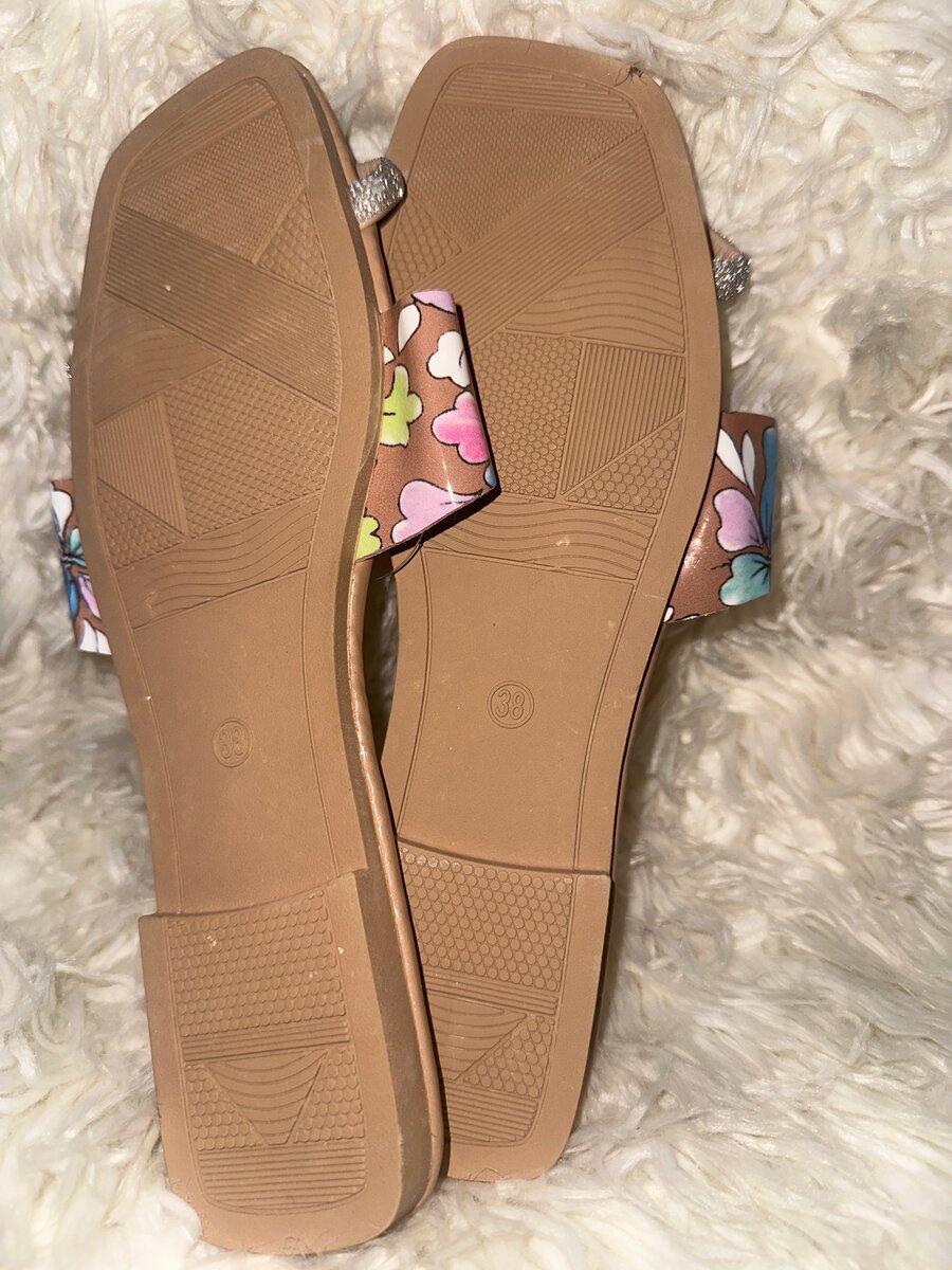 Sandales à fleurs femme