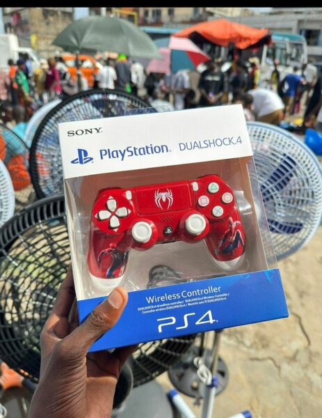 Manette PS4 Spider-Man Rouge