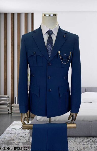 Costume élégant pour hommes