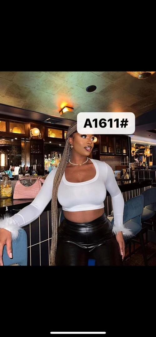 Top court à manches longues moderne