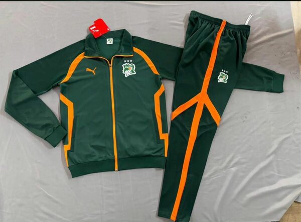 Ensemble de survêtement sportif