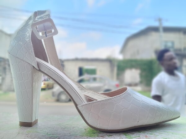 Escarpins élégants blancs