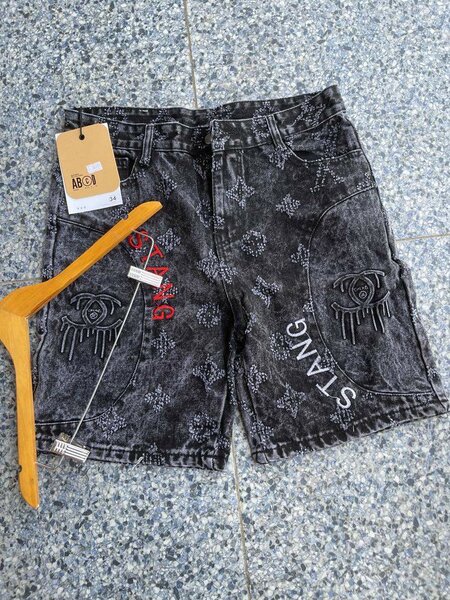 Shorts en jean délavé tendance