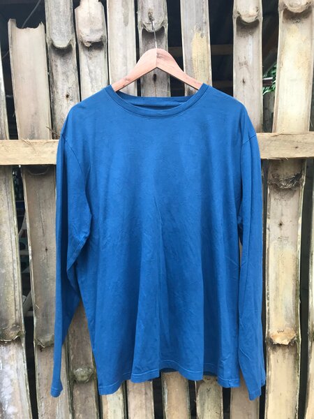 T-shirt manches longues bleu