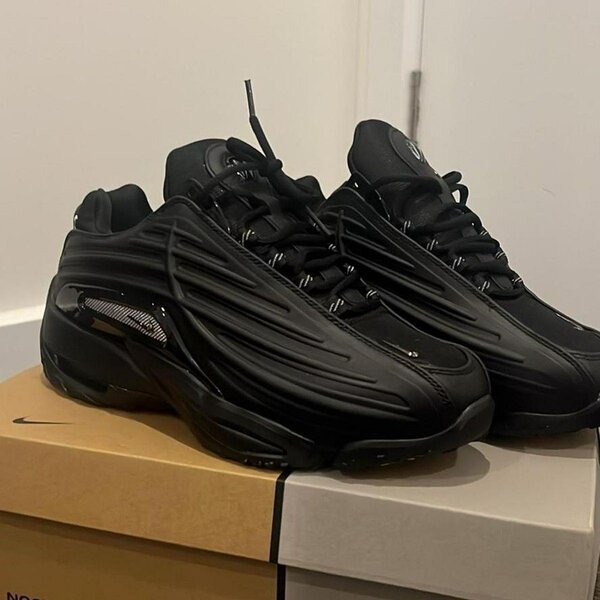 Nike Nocta HotStep dans carton