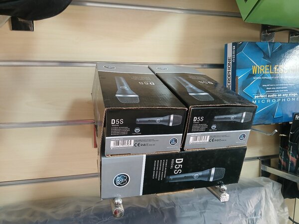 Microphone dynamique AKG D5S