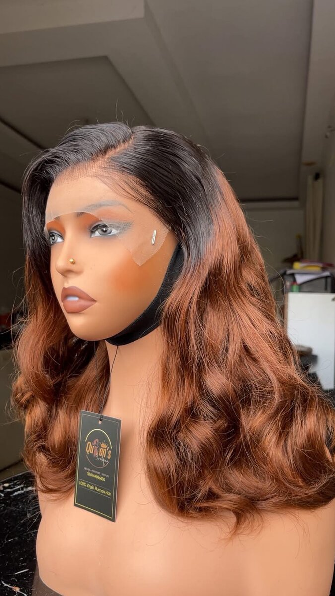 Perruque synthétique longue ondulée