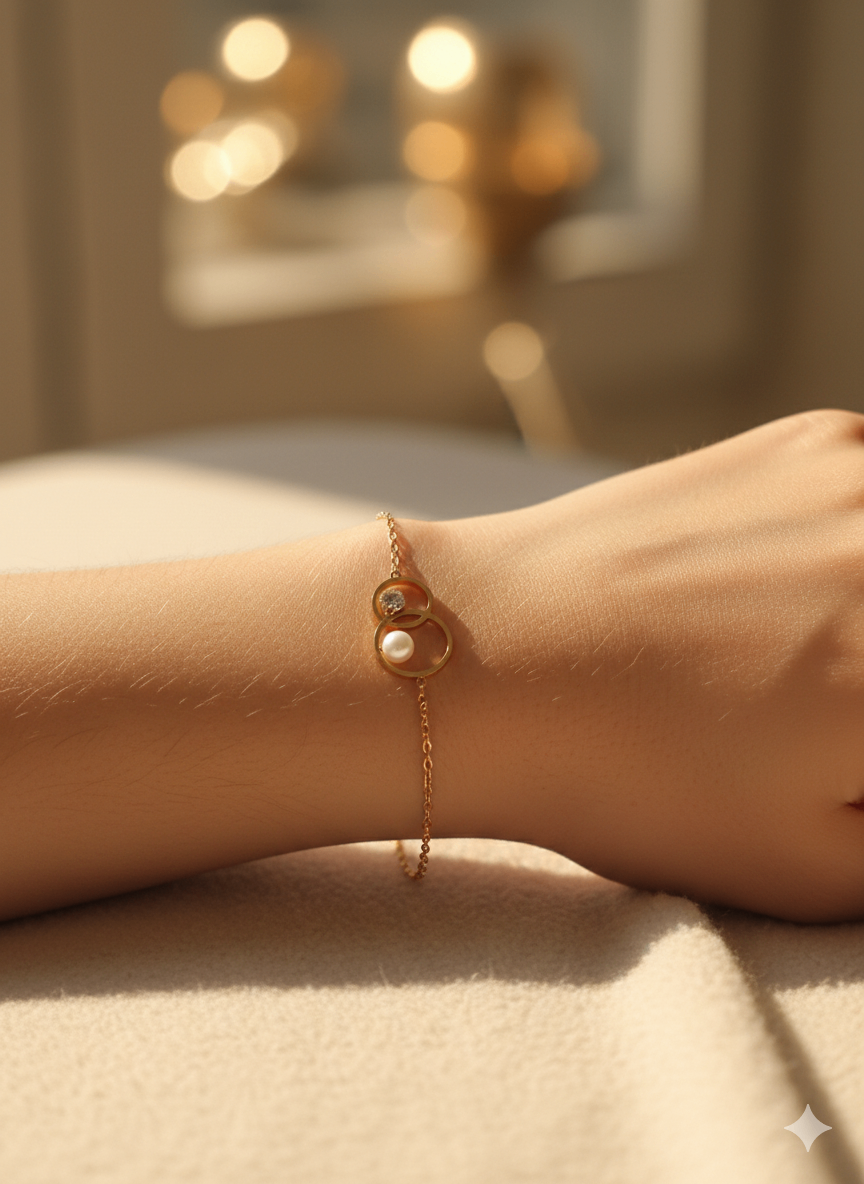 Bracelet en or avec motif papillon