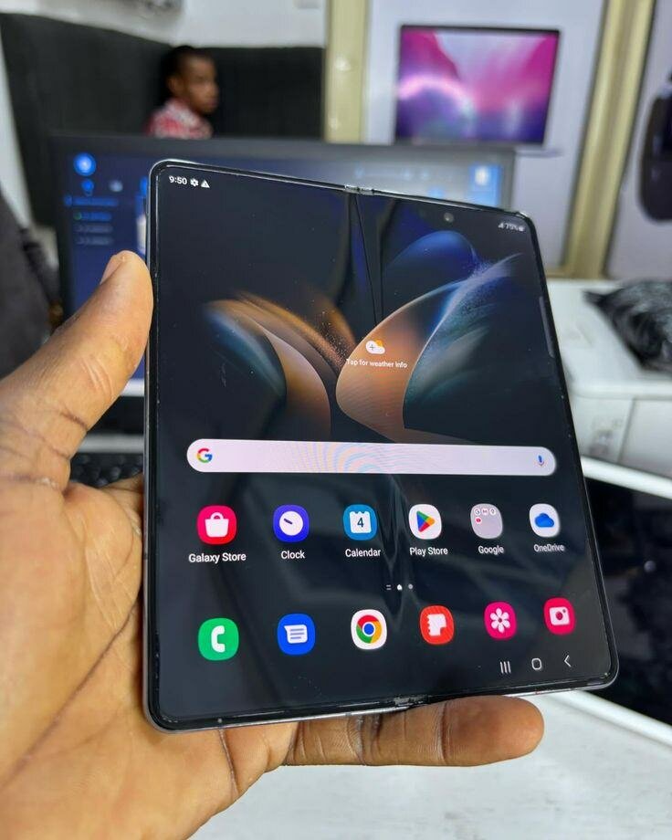 Samsung Galaxy Z Fold4 Smartphone