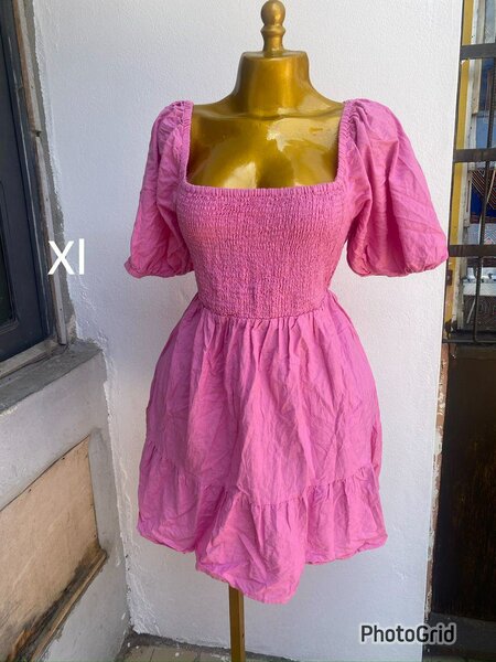 Robe rose courte pour femme