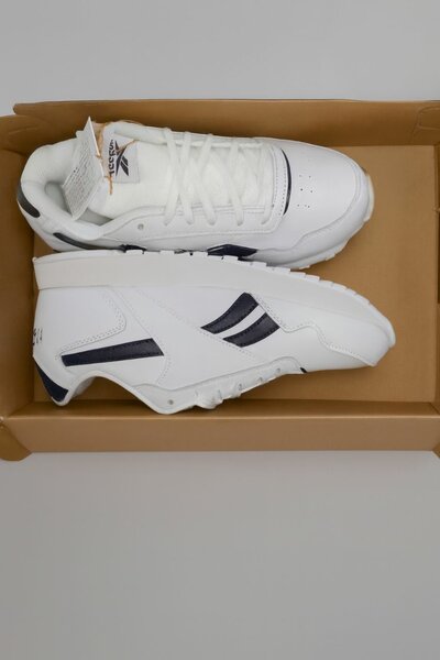 Baskets blanches modernes