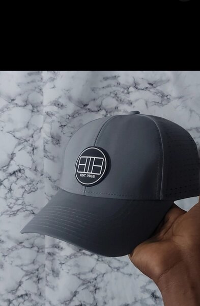 Casquette sport grise