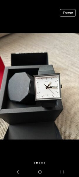 Montre Swatch Homme Carrée