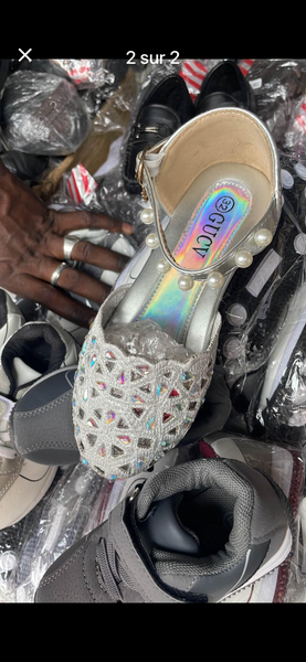 Chaussures perlées élégantes