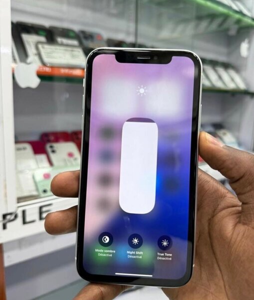 iPhone XR Blanc 64Go