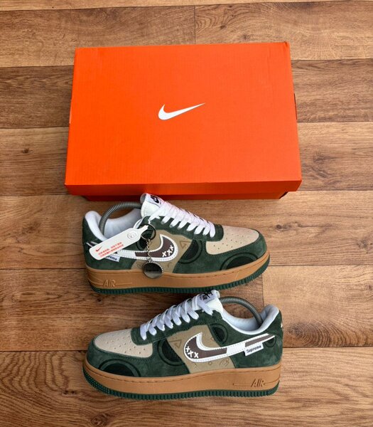 Nike Air Force 1 basse vert et beige