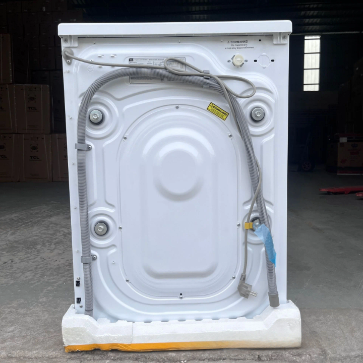 Lave-linge frontal 8 kg TCL