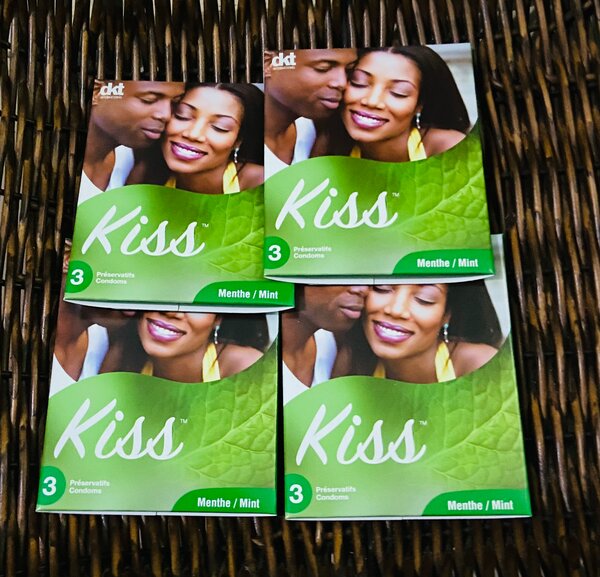 12 préservatifs (4 paquets)