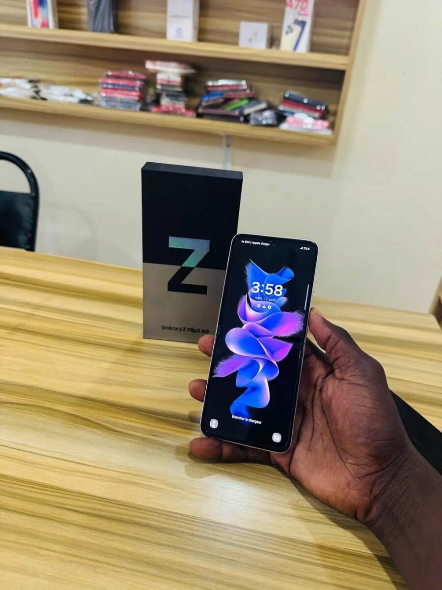 Samsung Galaxy Z Flip 5G