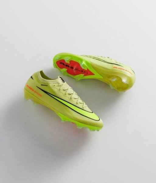 Chaussures de football légères