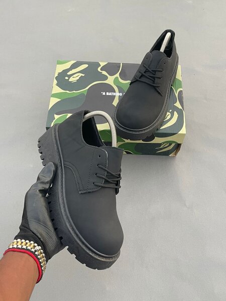 Chaussures robustes noires