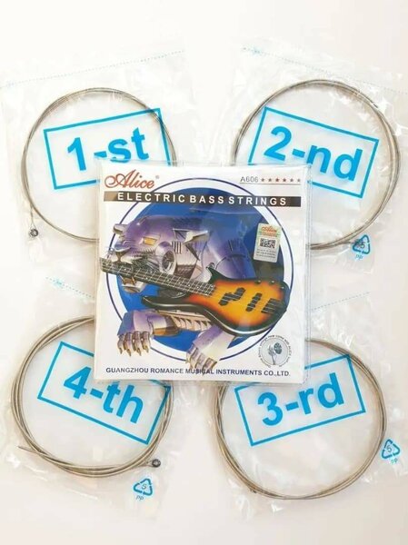 4 Cordes  de guitare basse