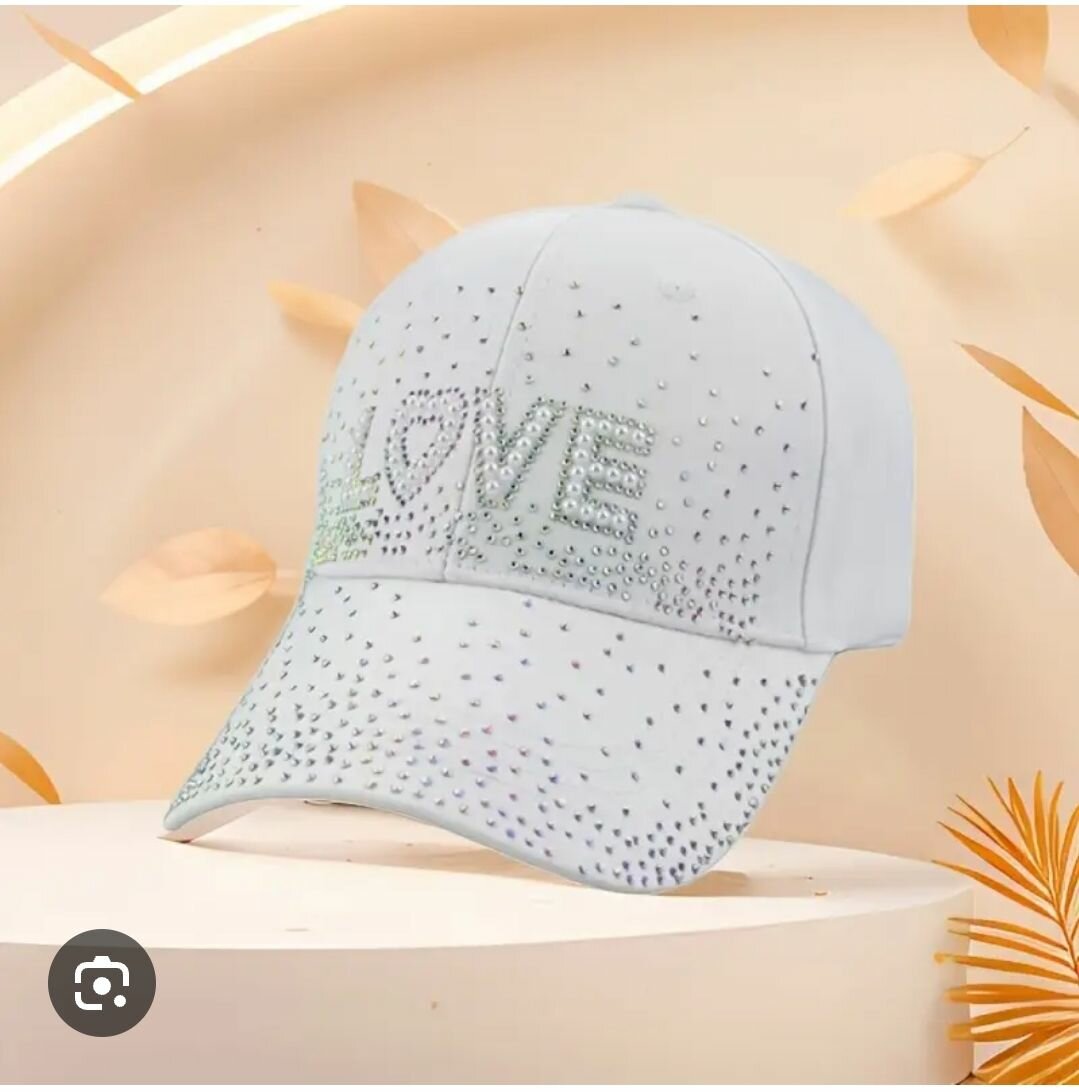 Casquette blanche à strass LOVE