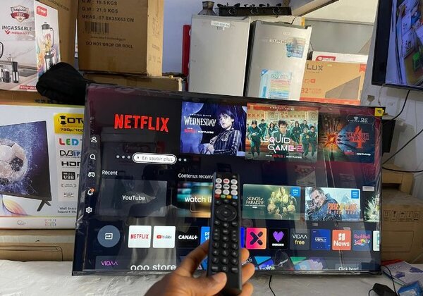 Téléviseur LED Smart TV avec Wi-Fi