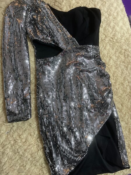 Robe asymétrique pailletée