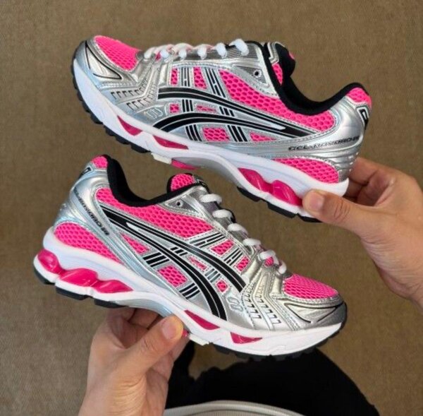 Chaussures de course roses