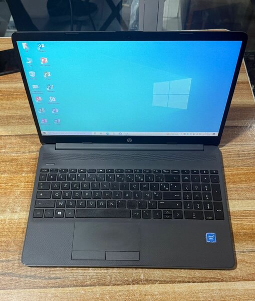 PC HP 250 G8 Notebook Dual Cor