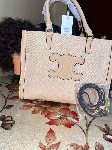 Sac à Main Élégant en Cuir