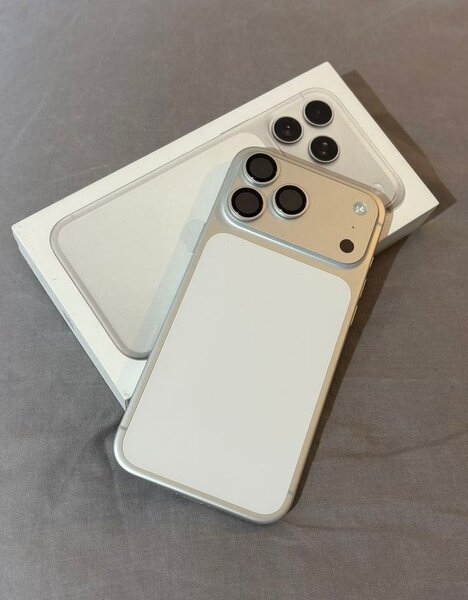 Smartphone moderne blanc