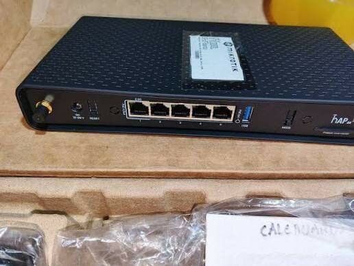 Routeur Mikrotik HAP ax3