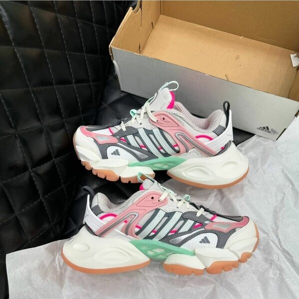 Adidas Wmns XLG Runner Deluxe