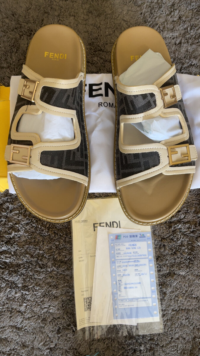 Sandales de luxe Fendi