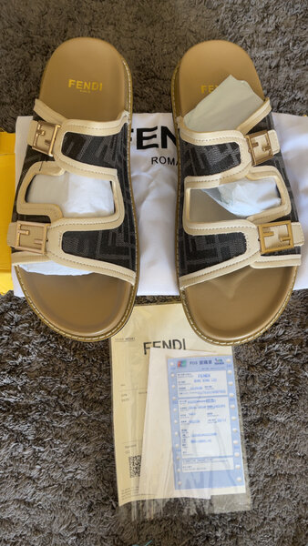 Sandales de luxe Fendi