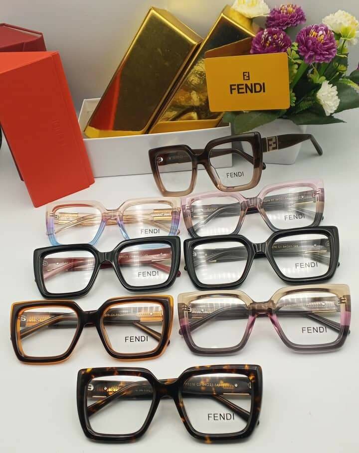 Lunettes De Vue Élegantes