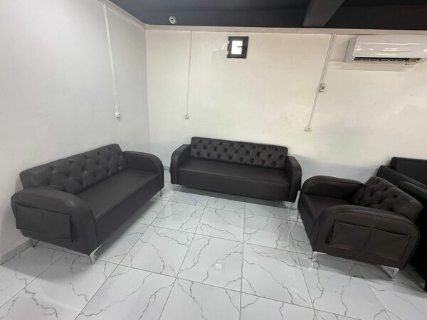 Canapé en cuir noir