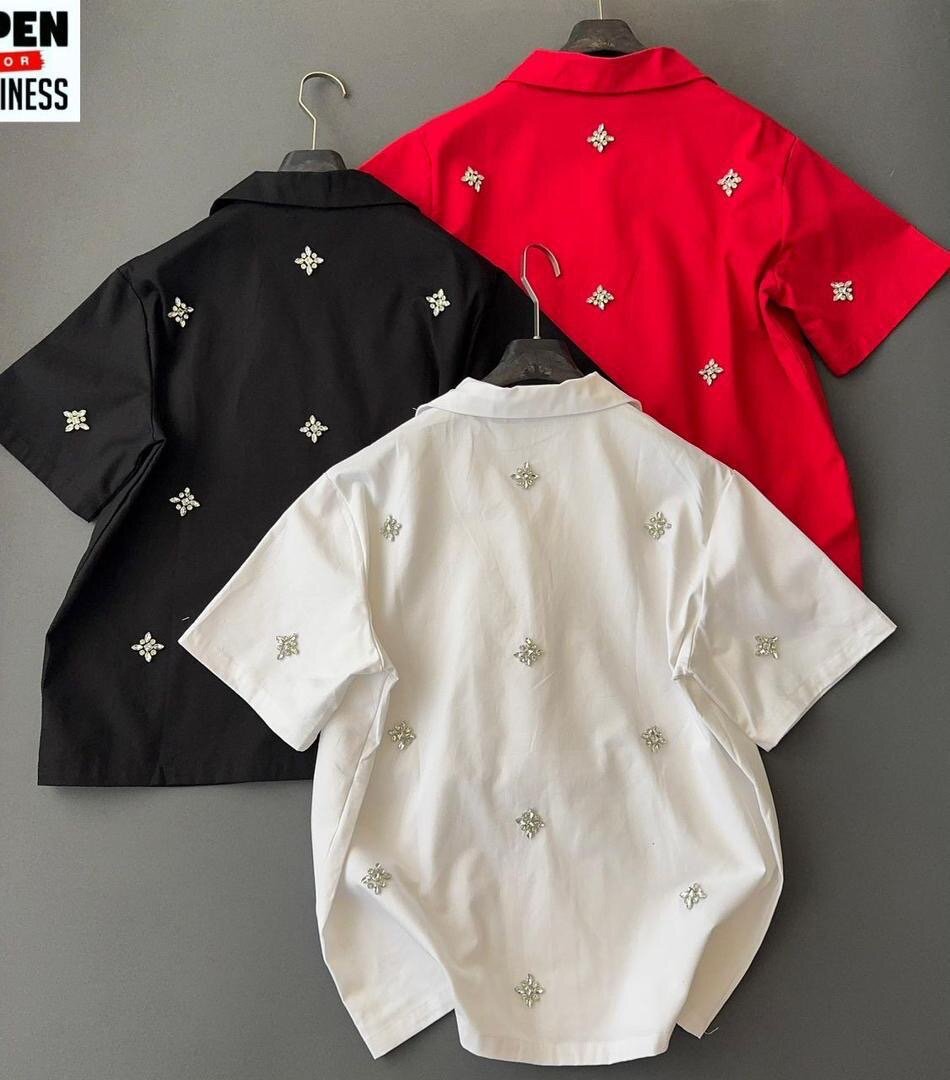 Chemise à manches courtes motif fleurs