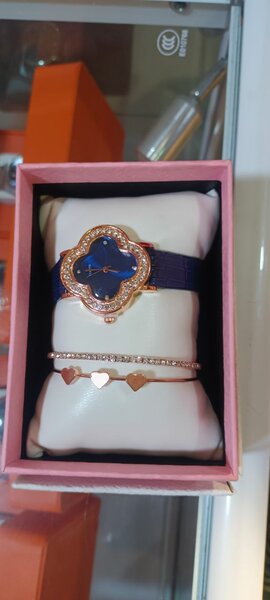 Ensemble Montre et Bracelet en Cuir