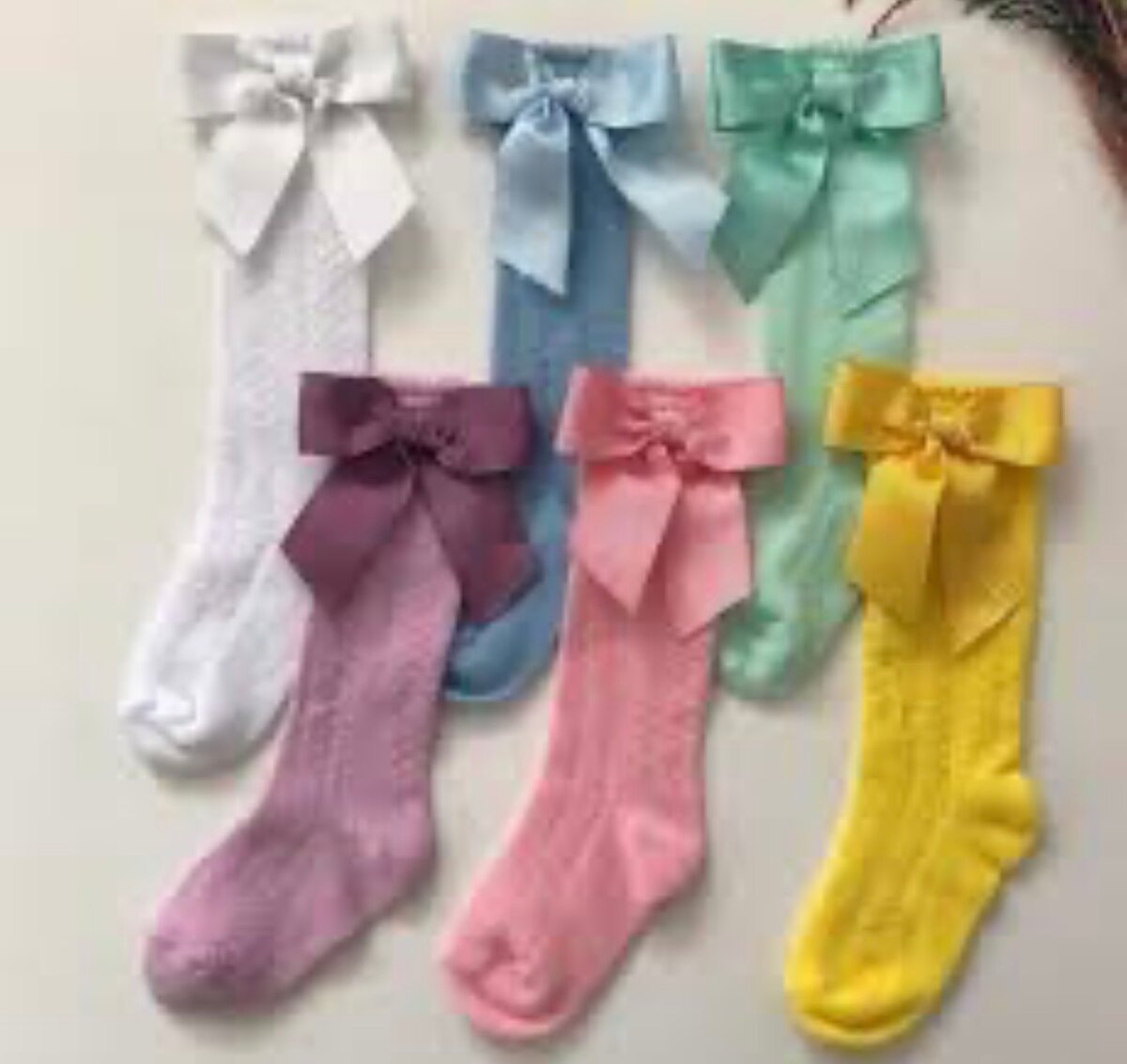 Chaussettes bébé à nœuds
