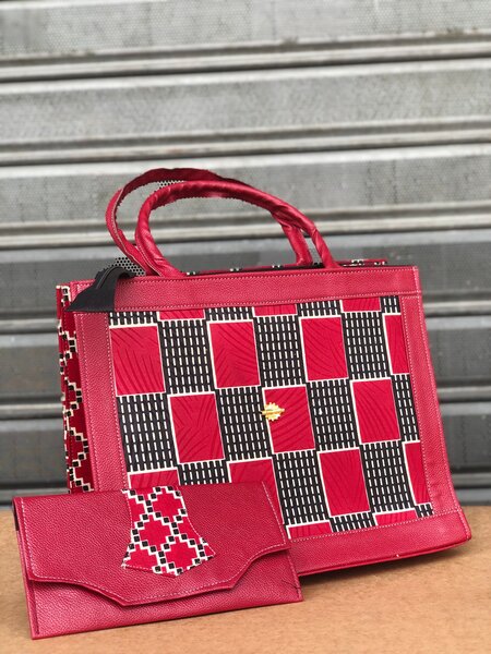 Sac à main en cuir rouge