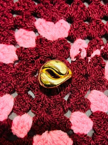 Bague en or sculptural